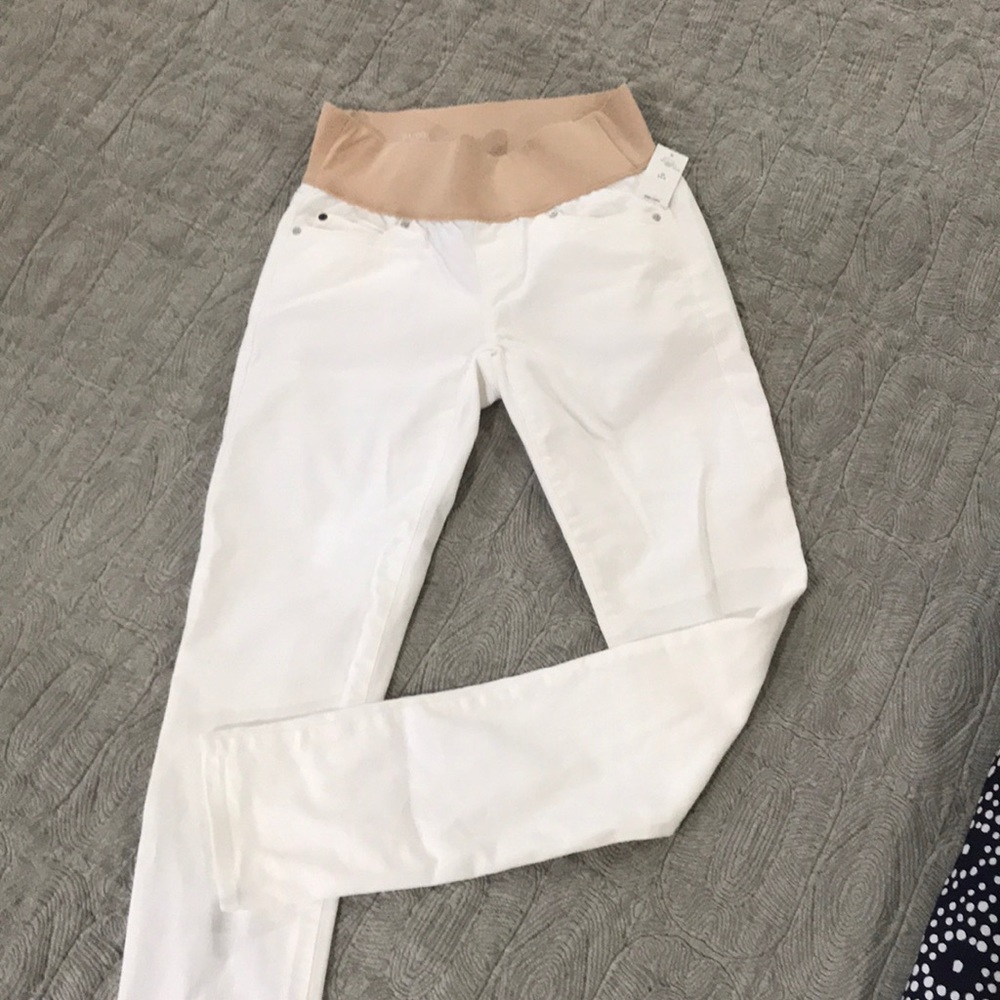 GAP maternity white skinny jeans